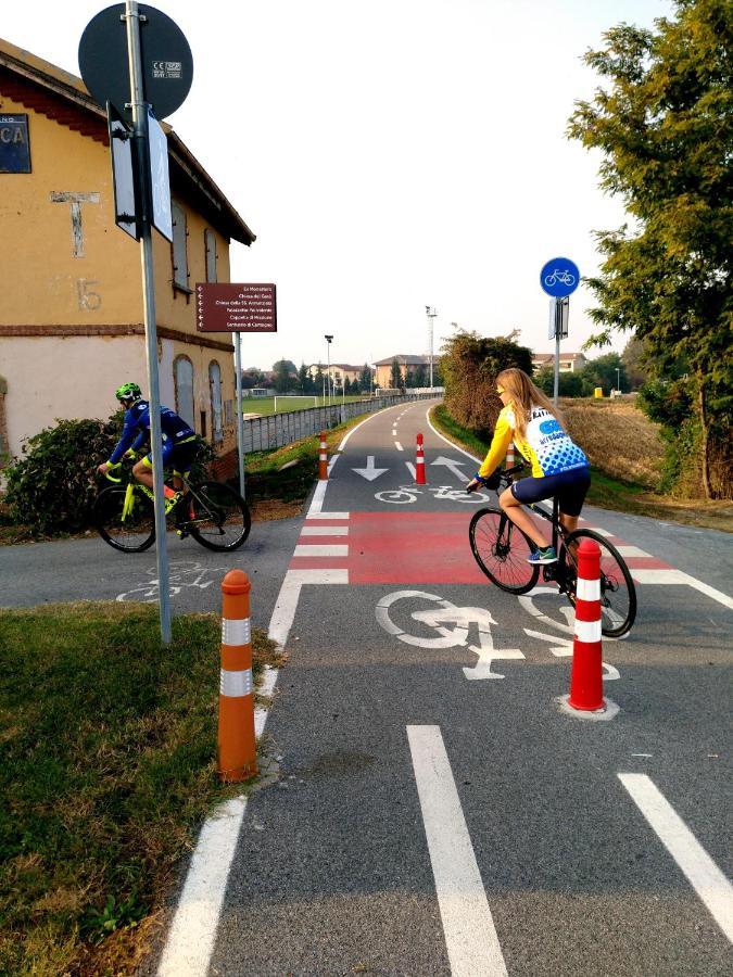 Binario 9 3/4 Panzió Villafranca Piemonte Kültér fotó