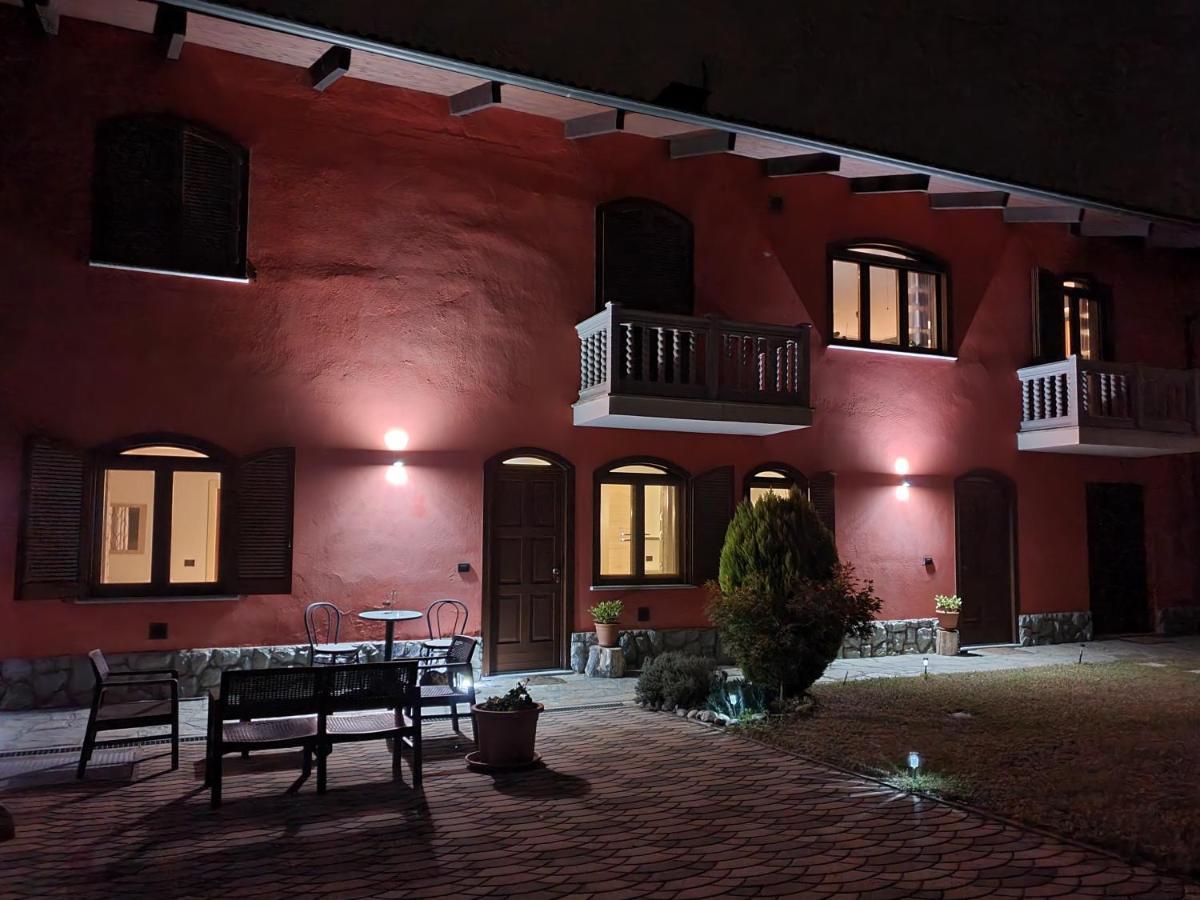 Binario 9 3/4 Panzió Villafranca Piemonte Kültér fotó